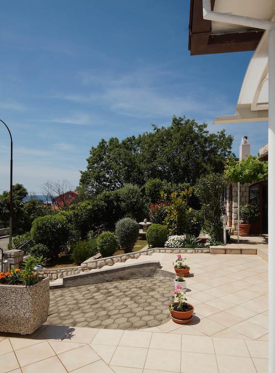 Apartments Lina Нови-Винодолски Экстерьер фото