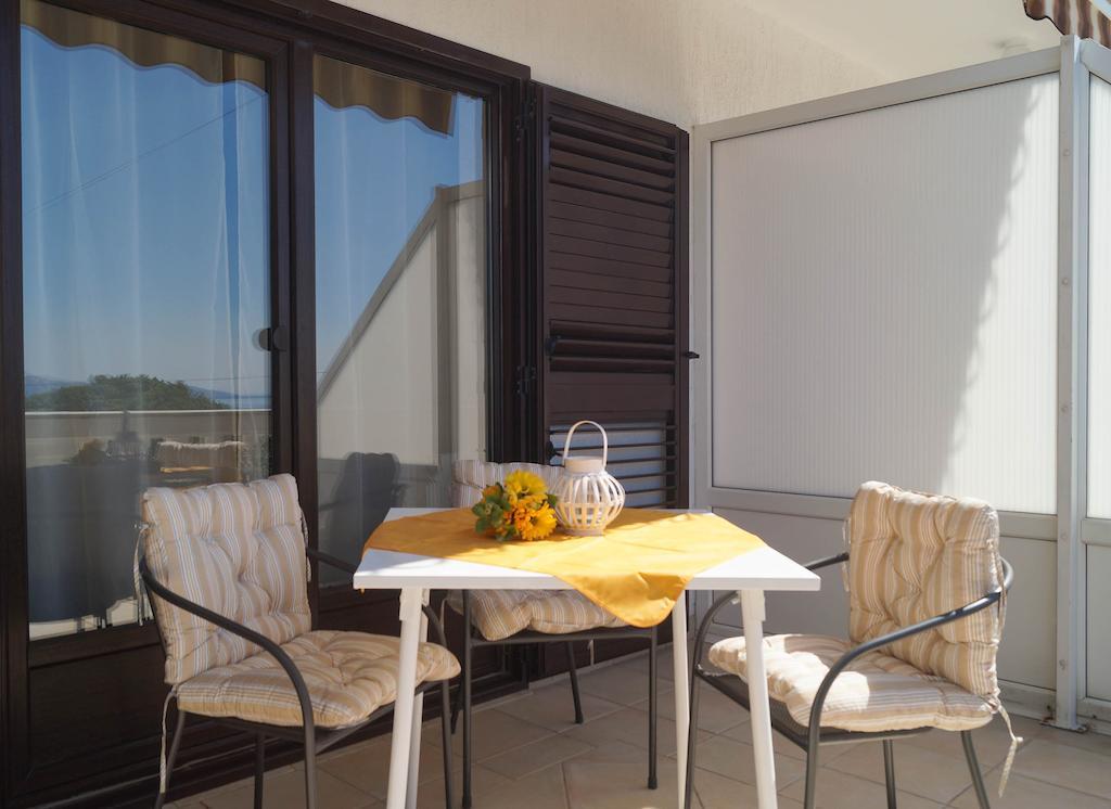 Apartments Lina Нови-Винодолски Номер фото