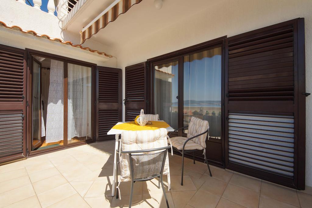 Apartments Lina Нови-Винодолски Номер фото