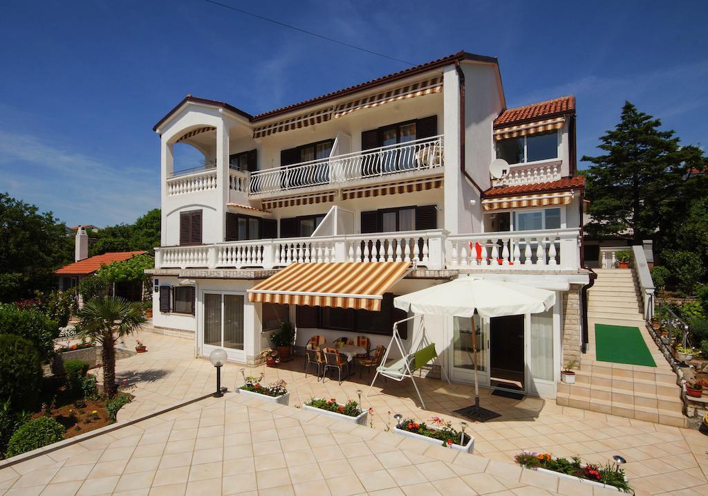 Apartments Lina Нови-Винодолски Экстерьер фото